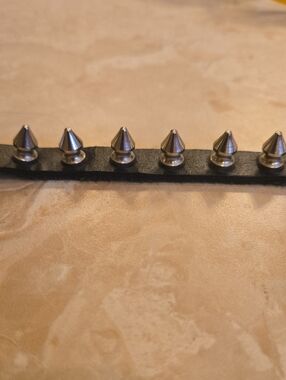 UNISEX OS Black Studded Leatherette Bracelet with Silver Buckle